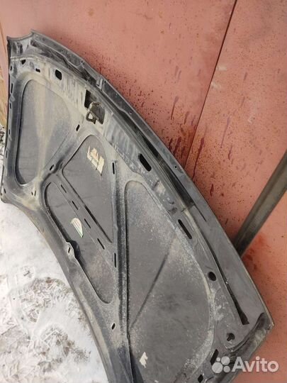 Капот vw golf 4