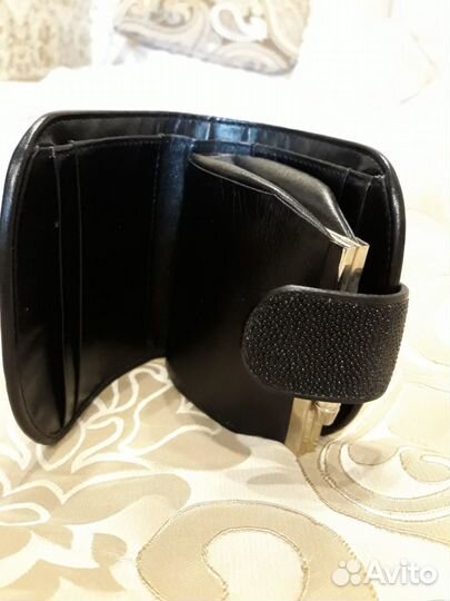 Продам кошелек кожаный