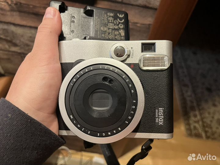 Плёночный фотоаппарат fijifilm instax mini 90