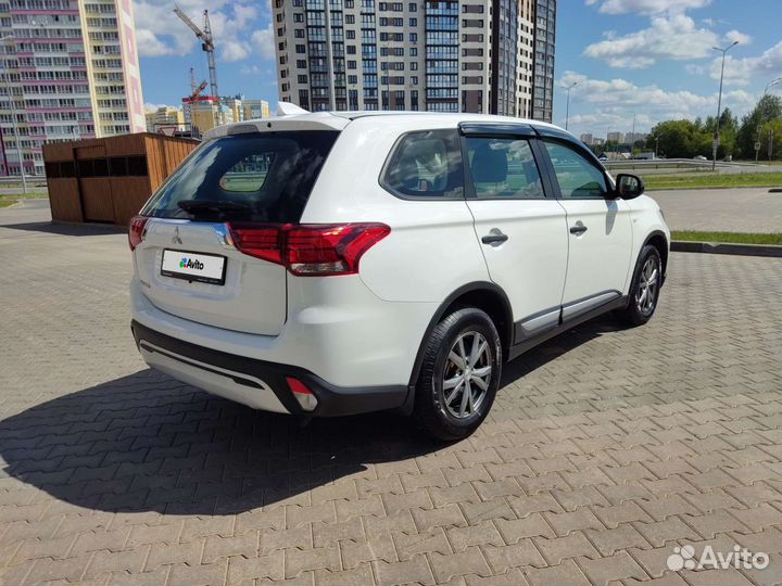 Mitsubishi Outlander 2.0 CVT, 2020, 4 500 км