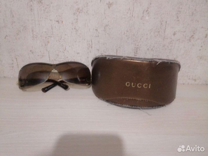 Солнечные очки Gucci женские
