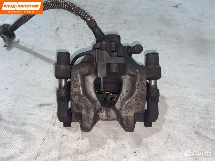 Суппорт тормозной задний правый Mercedes-Benz W204