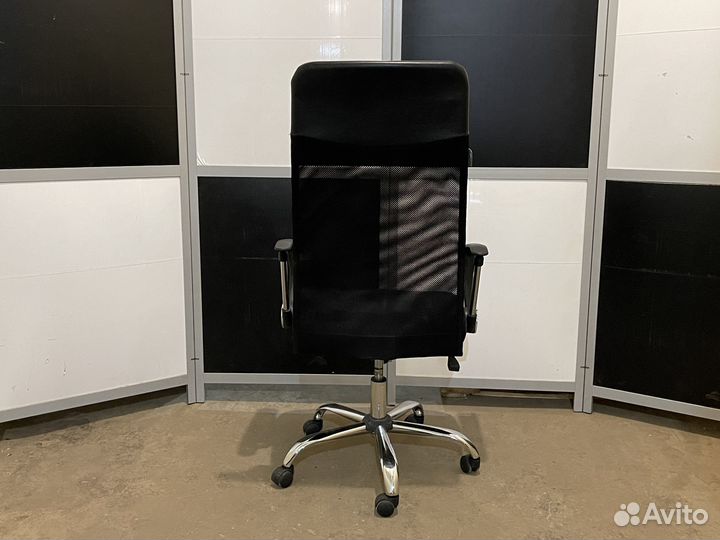 Кресло руководителя спинка сетка