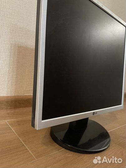 Монитор LG