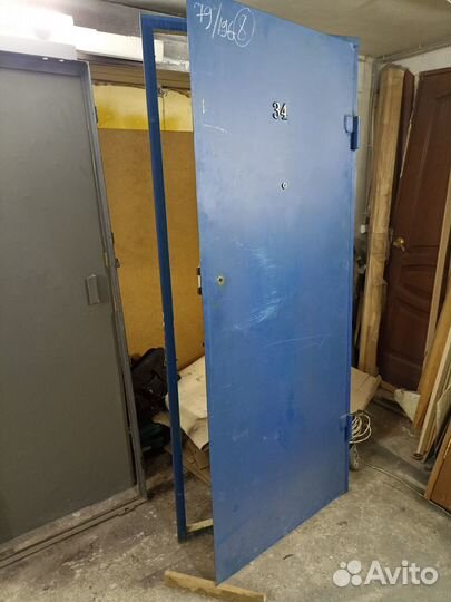 Дверь входная металлическая бу