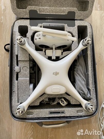 Квадрокоптер dji Phantom 4 pro