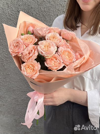 Букет из пионовидных роз