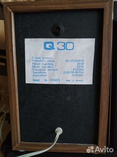 Акустические английские полочные стерео колонки Go