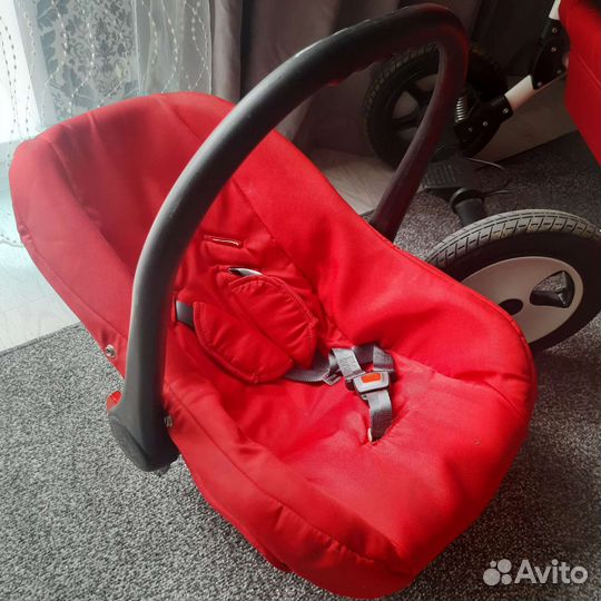 Коляска 3 в 1,ванная и горка в комплекте