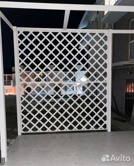 Шпалера деревянная