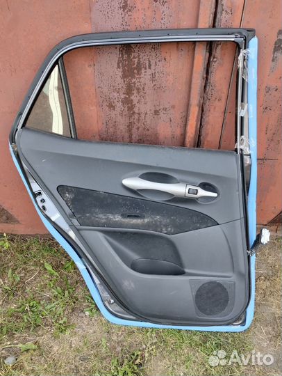 Дверь задняя левая Toyota auris E150