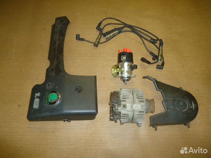 1U0858071 рамка магнитолы Skoda Octavia I