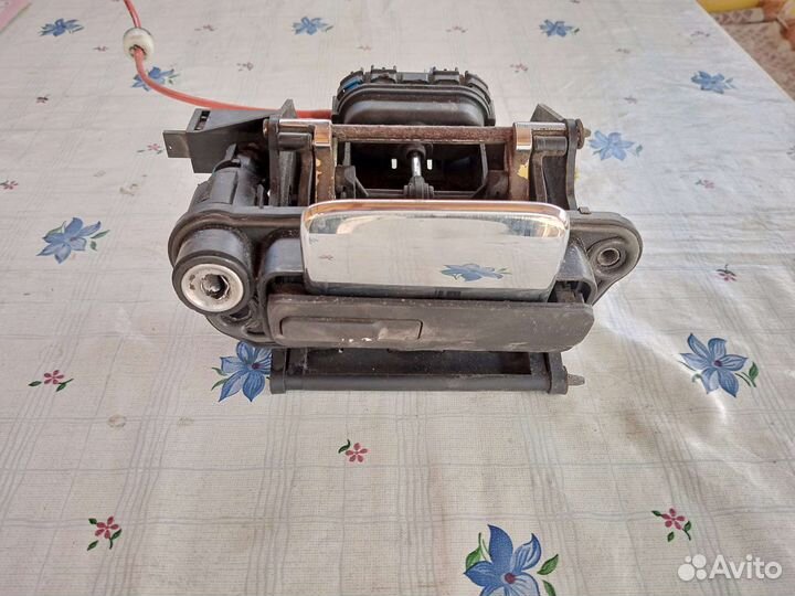 Замок багажника Мерседес W220