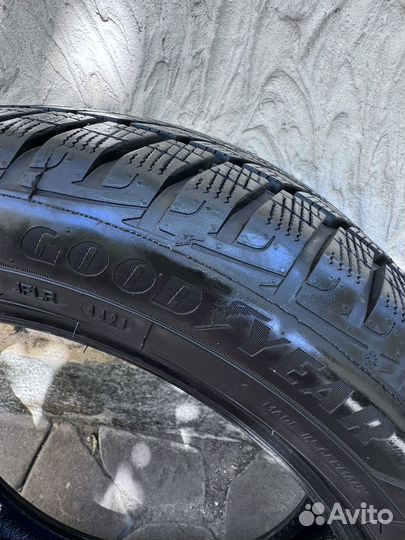 Goodyear UltraGrip Performance 225/50 R17