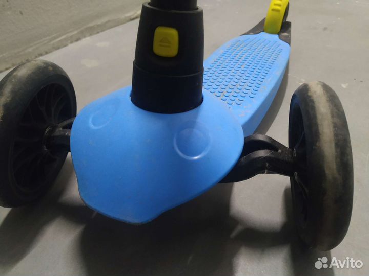 Самокат детский 2-4 года