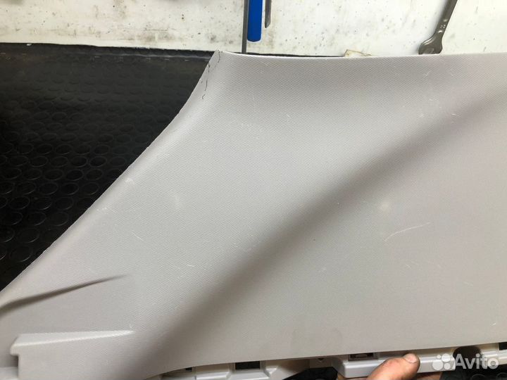 Обшивка стойки задняя левая Kia Sportage 3 (SL)