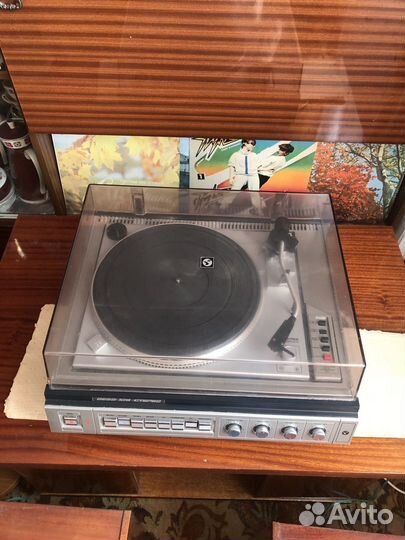 Виниловый проигрыватель