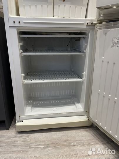 Холодильник stinol