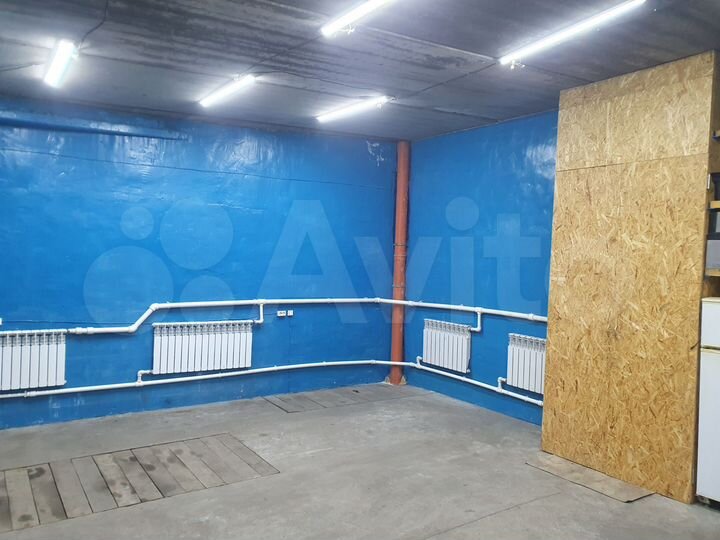 Гараж, > 30 м²