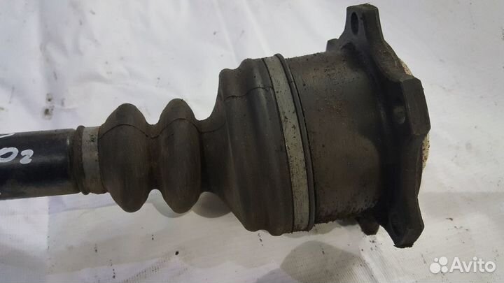 Привод передний правый audi a8 d2 4D0407272S вал