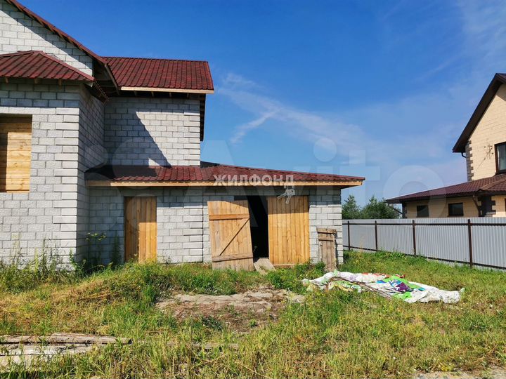 Коттедж 192,3 м² на участке 12 сот.