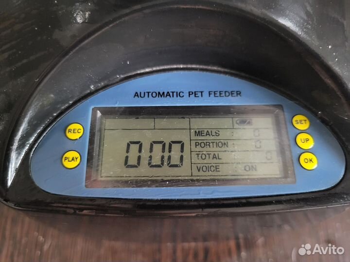 Автоматическая кормушка для собак/кошек