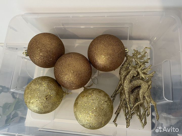 Новогодние игрушки