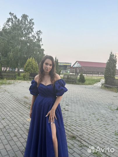 Вечернее платье