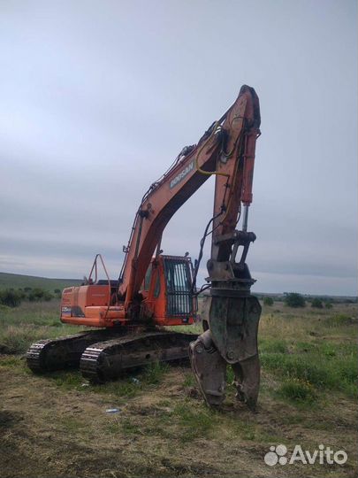 Сдам экскаваторы с гидроножницами