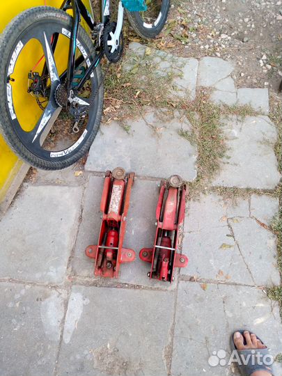 Домкрат гидравлический бу