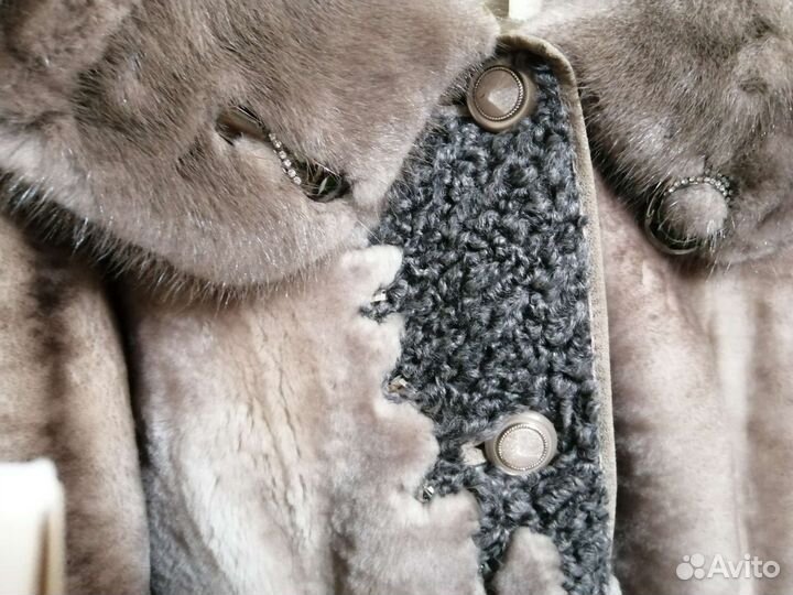 Шуба мутоновая с капюшоном