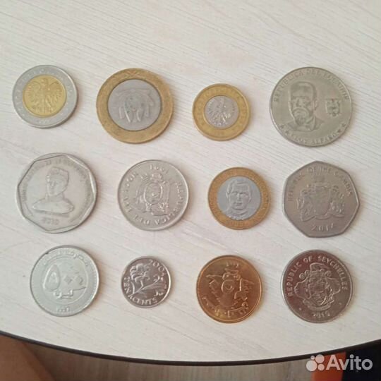 Иностранные монеты 12 штук