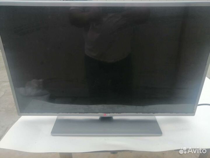 Телевизорlg 32