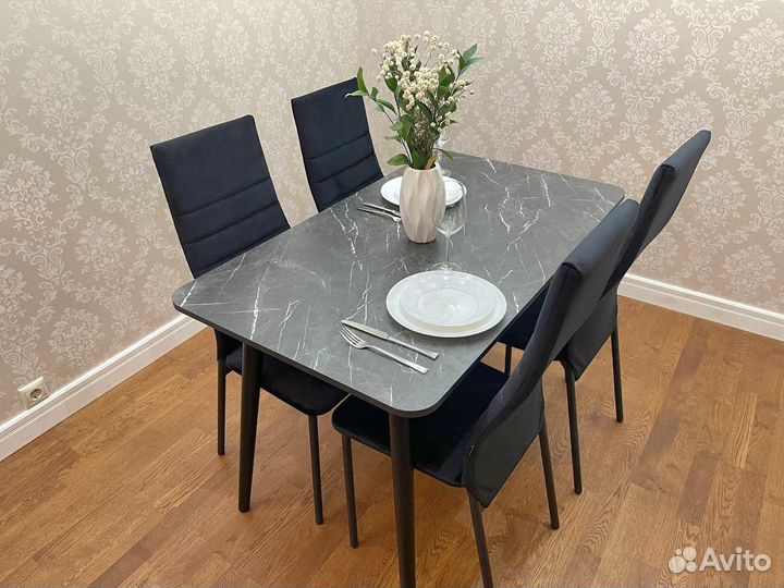 Кухонный стол