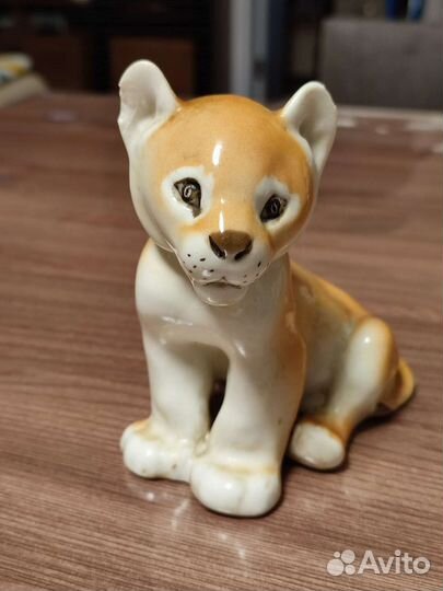 Фарфоровая статуэтка львенок Лфз