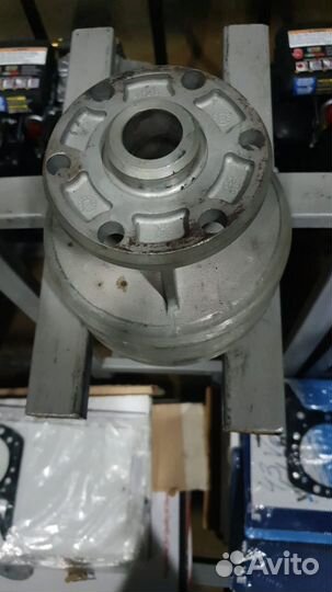 Volvo-Penta DPS-A,SXA Крышка насоса трима 21945911