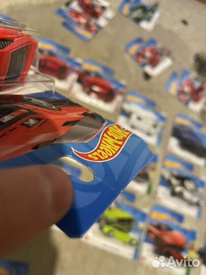 Hot wheels машинки nissan, toyota, ram