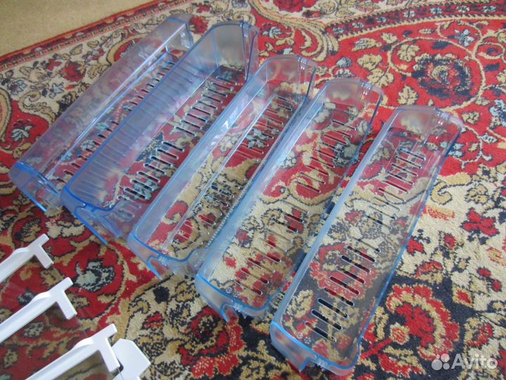 Лотки балконы и полки в холодильник beko