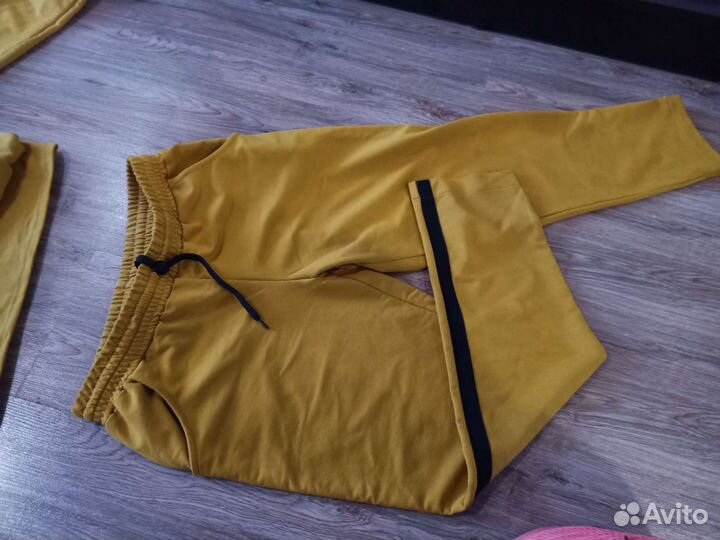 Спортивный костюм женский новый