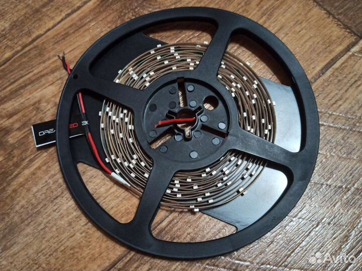 Светодиодная лента белая / голубая