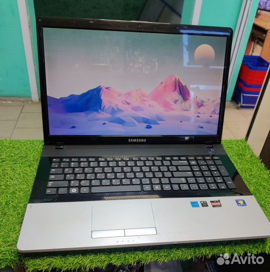 Samsung.AMD A8 4ядра.озу 6Гб.SSD. 17,3дюймов