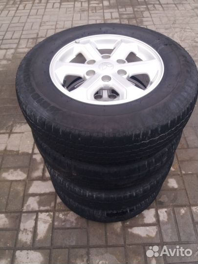 Bridgestone Blizzak DM-V2 195/70 R16 C