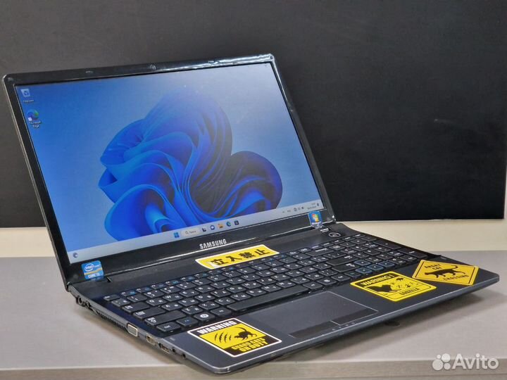 Ноутбук Samsung i3 / 520MX / SSD+HDD