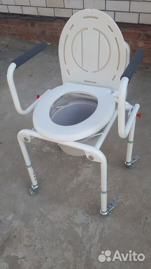 Санитарный стул для инвалидов