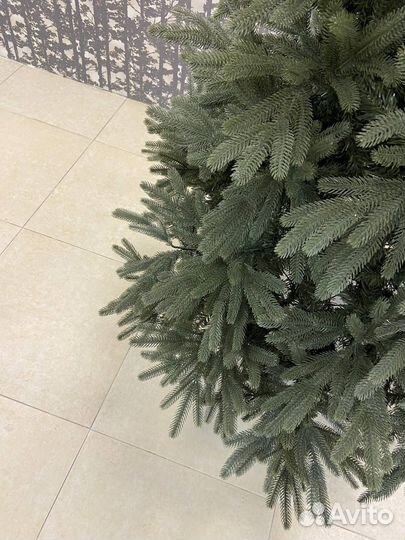 Елка искусственная