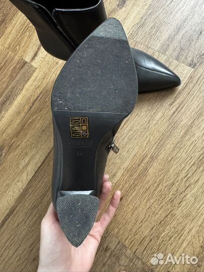 Ботильоны новые натуральная кожа 38(39)