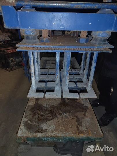 Станок для шлакоблоков