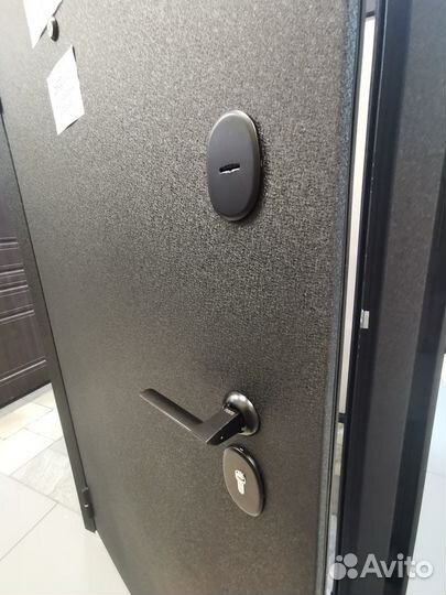 Дверь входная