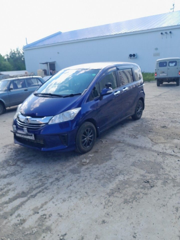 Honda Freed: фото владельца