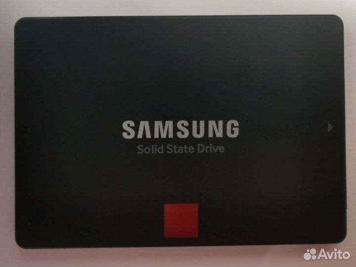 SSD диск Samsung 860 PRO 2.5